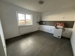 Glina stadion casa parter 4 camere - imagine 77