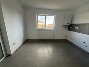 Glina stadion casa parter 4 camere - imagine 78