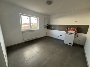 Glina stadion casa parter 4 camere - imagine 76