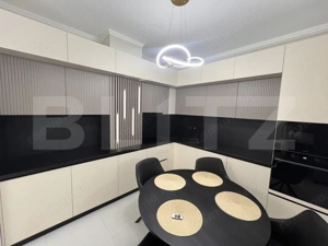 Apartament 2 camere, LUX, zona VIVO, Parcare subterana - imagine 3