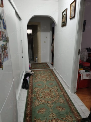 Vând apartament 3 camere decomandat - imagine 2