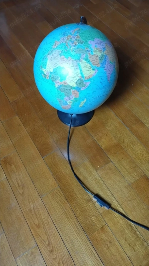 glob pamantesc geografic politic cu bec (veioza) cca 30 cm diametru 