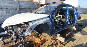 Caroserie auto fier vechi