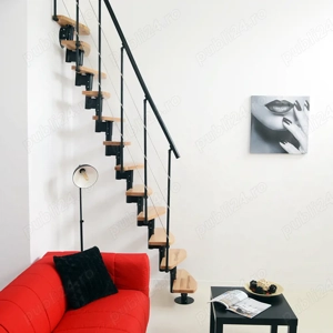 Scara Lumia - trepte curbate fag, amprenta minima 1425x635