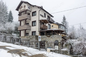 Vilă (Pensiune) de vânzare Bușteni 