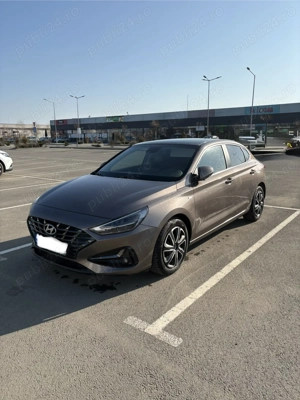 Vând Hyundai i30 Fastback 1.5 T-GDi Mild Hybrid 48V, 160 CP, cutie automată 7DCT, nivel de echipare 