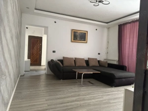 Apartament 2 camere de vânzare , parter, zona centrală Rm Vâlcea 