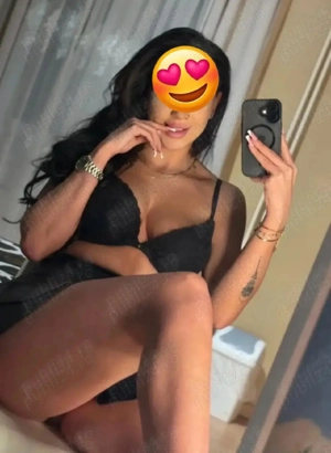 Bruneta cu experienta - imagine 2