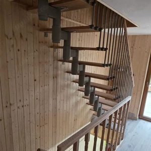 Scara Torino - modulara, lemn fag lacuit + structura metal