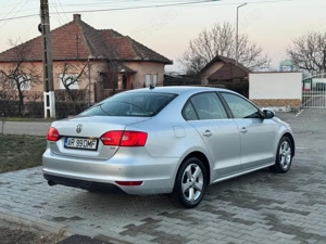 Volkswagen Jetta model Match - imagine 2