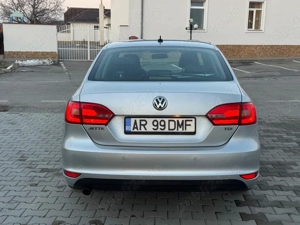 Volkswagen Jetta model Match - imagine 5