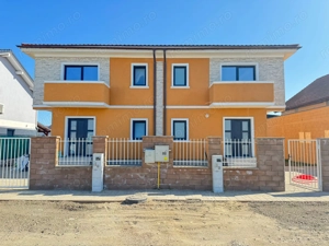 Duplex 4 camere  3 bai Toate utilitatile Mosnita