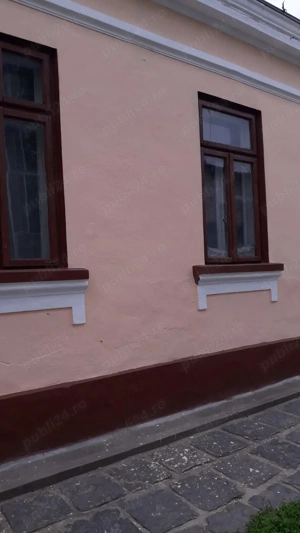 Vand casa - singur in curte