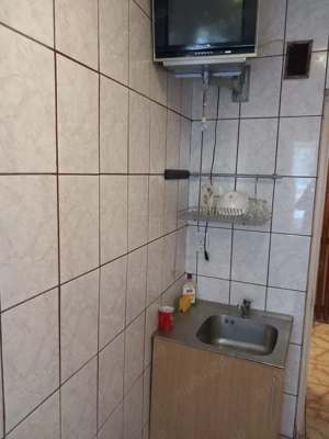 Ofer spre inchiriere apartament 2 camere semidecomandat zona Banat - imagine 8