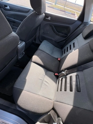 De vanzare: Ford Focus, 1,6 TDCI, decembrie 2010 - imagine 9