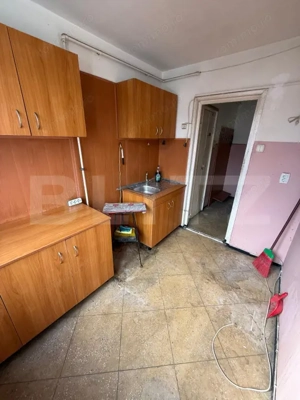 Apartament 2 camere, etaj intermediar, zona centrala - imagine 4
