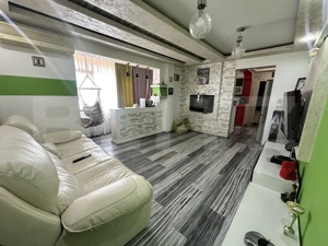 Apartament 3 camere, 68 mp, zona Dezrobirii