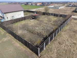 Teren 500 mp, împrejmuit, curent și internet pe teren, cu proiect și autorizație