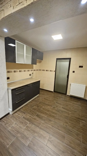 Vand ap 2 camere decomandat COMPLET RENOVAT  - imagine 5
