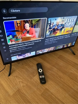 Smart Tv led Horizon model nou diagonala 80 cm perfect funcțional si pe wi-fi vine cu telecomanda.