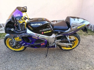 SUZUKI gsxr 600 ! stare foarte BUNA - imagine 2
