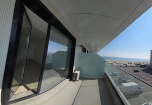 Studio cu vedere la  mare si Parcare pe malul marii - imagine 4