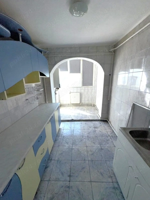    68.ooo euro, apartament 3 camere, decomandat, Micro 16 - imagine 5
