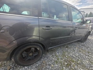 Dezmembrez Opel Zafira B | Motor 1.6 Benzină (Z16XEP) - imagine 3