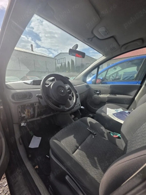 Dezmembrez Renault Scenic 2 Facelift | Motor 1.5 dCi (106 CP) - imagine 2