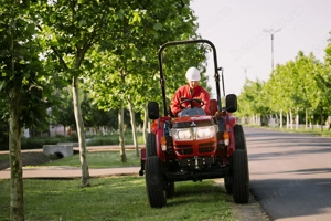 Tractor Japonez MITSUBISHI MTU26R (24.7 CP)   Nou, de la MACOS & HALL - imagine 5