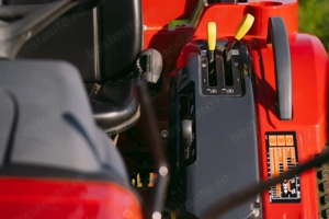 Tractor Japonez MITSUBISHI MTU26R (24.7 CP)   Nou, de la MACOS & HALL - imagine 12