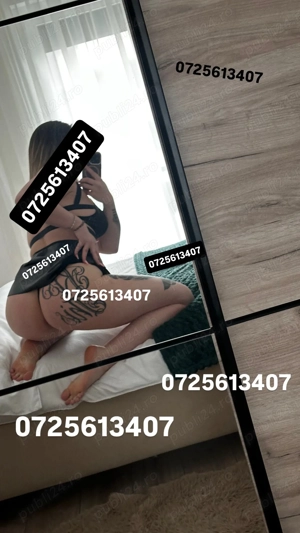 Pierce all body. Sâni siliconați.