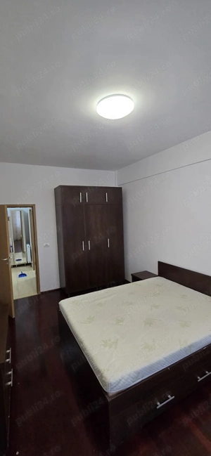 Apartament 2 camere lux. Central , lift, parcare... - imagine 8