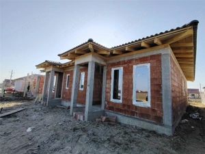 Duplex toate utilitatile - perete dublu - terasa acoperita