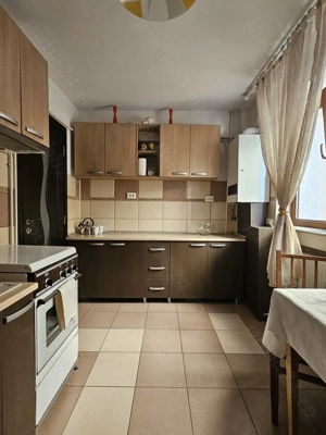 De închiriat   Apartament 3 camere, ultracentral, Suceava - imagine 2