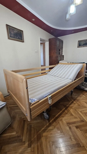 Vand pat actionare electrica ingrijire batrani domiciliu