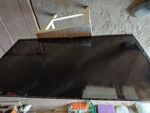 Tv Philips pentru piese.