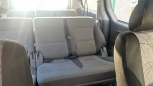 Masina Hyundai H-1 - imagine 5