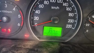 Masina Hyundai H-1 - imagine 2