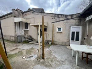 Biserica Ctin si Elena casa caramida