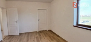 Duplex cu 5 camere si teren de 300 mp in Dumbravita la cheie - imagine 12