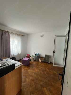 Biserica Ctin si Elena casa caramida - imagine 10