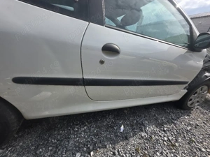 Dezmembrez Peugeot 206+ Alb, Motor 1.1 Benzină - imagine 2