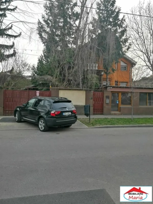 Casa solida cu teren 719 mp in Piata Titulescu