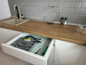 Garsoniera in bloc nou   investitie   Proprietar mobilat complet TVA inclus  Lift - imagine 3