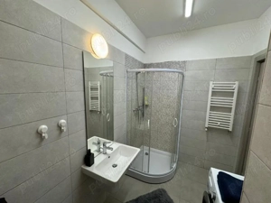 Garsoniera in bloc nou   investitie   Proprietar mobilat complet TVA inclus  Lift - imagine 9