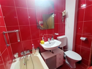 Apartament 3 camere decomandat, Bl. 23, Parter, Moldova Noua - imagine 5