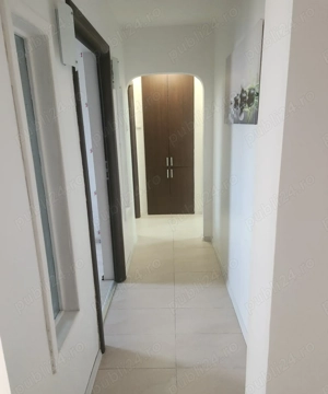 camere decomandat | Metrou Favorit 1 minut | Renovat | Liber | Etaj 8 - imagine 12