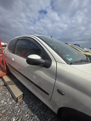 Dezmembrez Peugeot 206+, 1.1 Benzina, 2011 - imagine 3