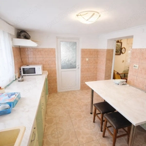 Casă de vânzare în Focșani   confort, liniște și acces facil - imagine 3